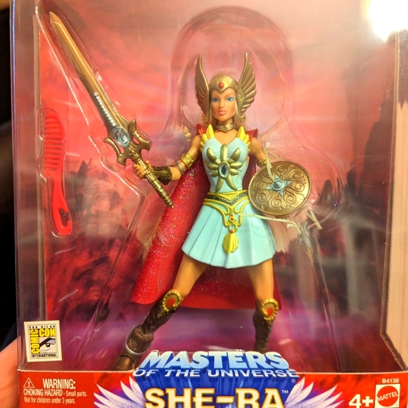 She-Ra Masters of the Universe Figurine NIB - Picture 1 of 6